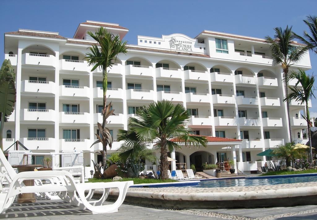 Torreblanca Beach Hotel And Suites Guayabitos - Desayuno Y Comida Incluido 린콘 데 구아야비토스 외부 사진