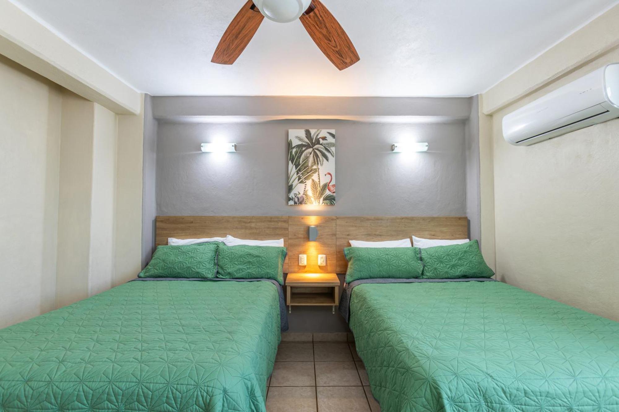 Torreblanca Beach Hotel And Suites Guayabitos - Desayuno Y Comida Incluido 린콘 데 구아야비토스 외부 사진