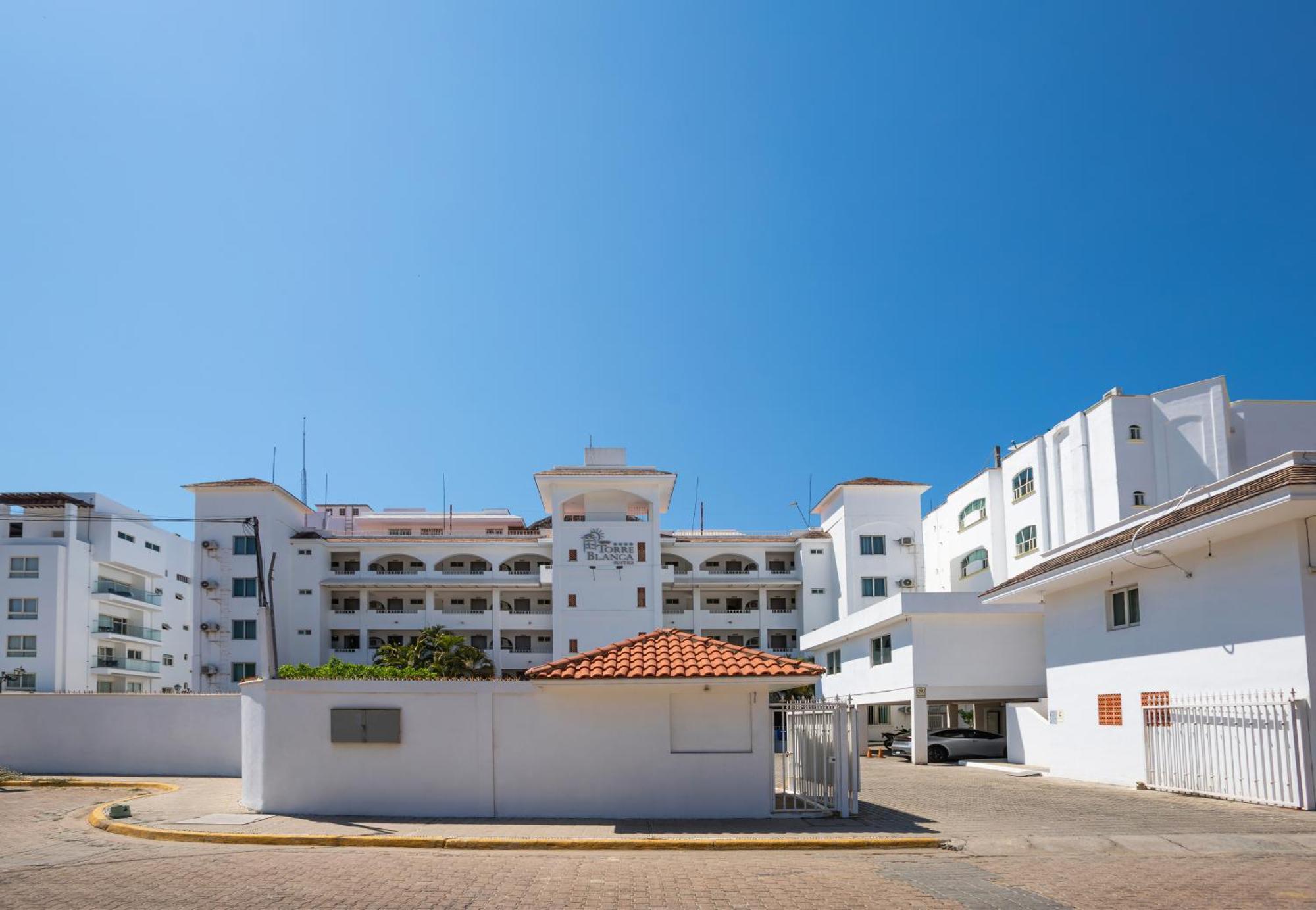 Torreblanca Beach Hotel And Suites Guayabitos - Desayuno Y Comida Incluido 린콘 데 구아야비토스 외부 사진
